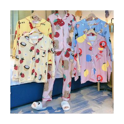 China In 2020 Newly Launched 100% Breathable QUICK DRY Floral Print Polyester Ladies Pajamas for sale