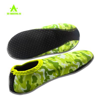 China Durable Outdoor Water Swimming Soft Cushion Lover Yoga Aqua Shoes Beach Shoes Diving Walking Shoes for Adult and Kids for sale