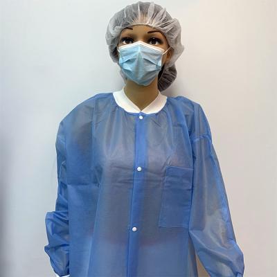 China Single Use Medical Disposable Nonwoven PP Lab Coat With Cuffs for sale