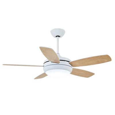 China Retro Fashionable Look Air Ventilation+LED Lighting+Decoration 2020 White Color 52 Inch Grain Wood Ceiling Fan Blades With LED Light Kit for sale