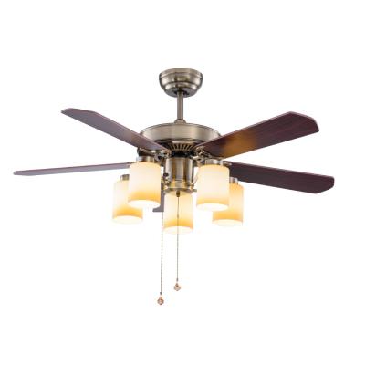 China Hotel Zhongshan factory price home decorative 5 blade wooden ceiling fan with lamps for sale