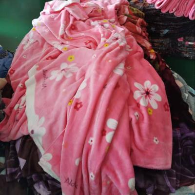 China Waterproof Hot Selling Stylish Comfortable Blankets Stock For Bedding Flannel Blanket for sale