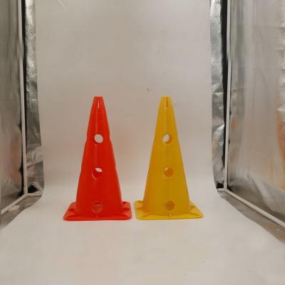 China Soccer Training 15inch Marker Cones Sports Soccer Training Agility Cones Set Marker Cones for sale