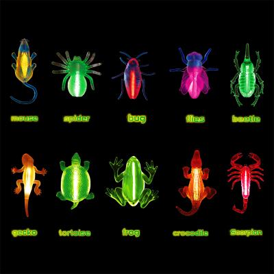 China Fun/Glow in the Dark Halloween Hot Sale Supplies Chemical Liquid Glow in the Dark Stick Animal Toy for sale