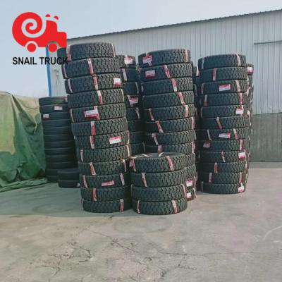 China 12R22.5 315/80R22.5 Tubeless Heavy Duty Truck Tires For Transportation à venda