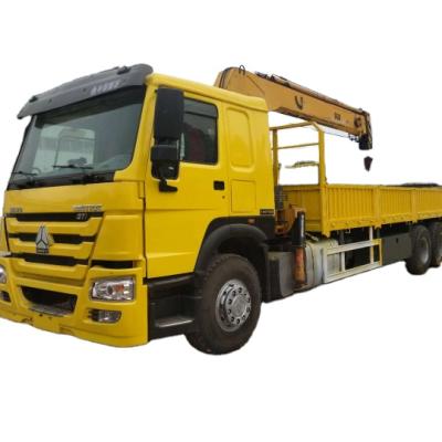 China Used Mounted Crane Truck Sinotruk Howo 6x4 10 12ton Manual Heavy Truck à venda