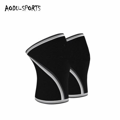 China Adult Compression Neoprene Knee Sleeves For Weight Lifting for sale