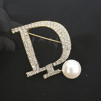 China Cc Crystal Brooches Women Bead Gold Vintage Statement G Brooch Letter Luxury Designer Jewelry Famous Brands Pins Sets Wholesale for sale