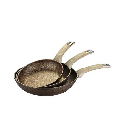 China Sustainable Gold Coating 3pcs Frying Pan Set With Wooden Handle for sale