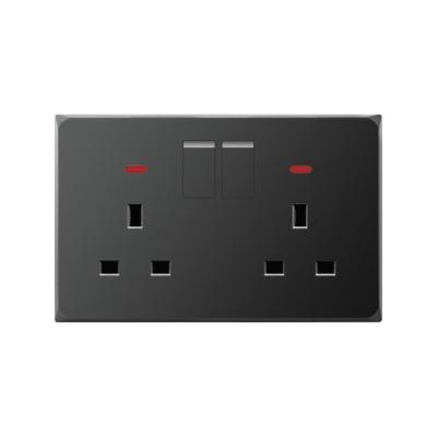 China Promotional UK Standard Electrical Wall Sockets and Miscellaneous Easy Installation Place Switches for sale