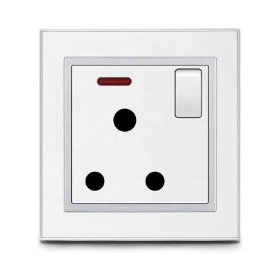 China UK Residential/General Purpose Wall Socket 15a 250v Single Pole Switched 3 Pin Socket Round Outlets White Wall Socket for sale