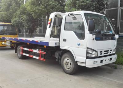 China Kleiner Abschleppwagen ISUZUS 4x2, 6 Räder 3 Tonne Flachbettwrecker-LKW für zwei/drei Autos zu verkaufen