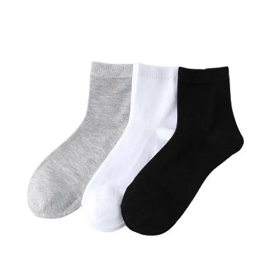 China Antibacterial Wholesale Mens Sports Socks Medium Sweat-absorbency Breathable Tube Socks Men's Business for sale