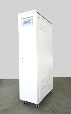 China regulador de voltaje auto anticipado de 100kva Sirius con el gabinete Ip21 y el contactor interiores de Fuji en venta