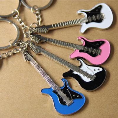 China Men And Women New Creativity Metal Personality Guitar Pattern Alloy Keychain Gift Car Key Chain Keychain R045 for sale