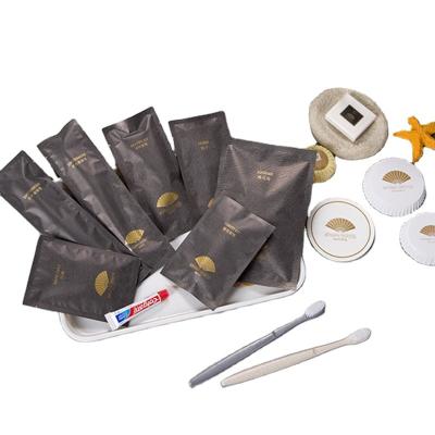 China Disposable Products Hot Selling Hotel Toiletries Environmentally Friendly Complete Disposable Set for sale