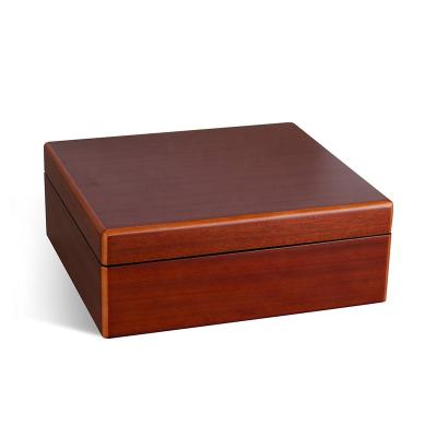 China Handmade Made in China Solid Round Edge Sapele Electroplate Matt Finishing Wooden Flip Watch Box for sale