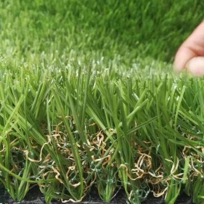 China PE+PP 40mm Lawn 10200Dtex Turf Landscape Synthetic Grass For Garden for sale