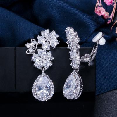 China Elegant Glitter Flower Shape Zircon Wedding Bridal Crystal Clip On Jewelry Earings For Non Pierced Ear Hole for sale