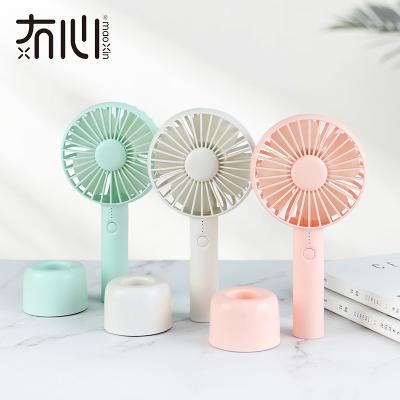 China 2019 New Arrival Maoxin Portable Desktop Usb Aroma Fragrance Rechargeable Battery Mini Outdoor Handheld Cooler Usb Fan for sale