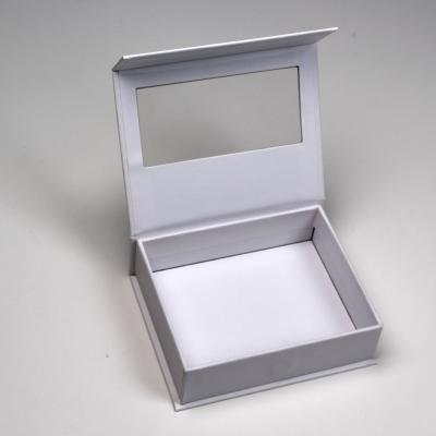 China Caja de embalaje de belleza personalizada / material de embalaje cosmético con superficie mate personalizada en venta