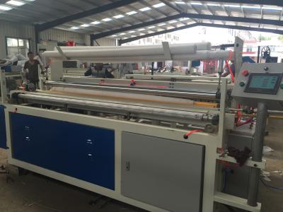 China Semi Automatic Toilet Paper Rewinding Embossing And Perforating Machine 1200mm - 2200mm Te koop