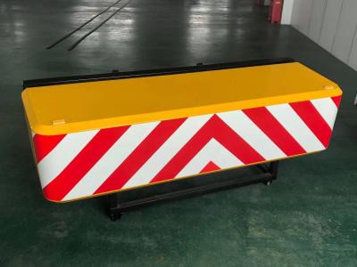 Chine Barrières en aluminium de véhicule de couleur jaune anti pour le camion à ordures à vendre