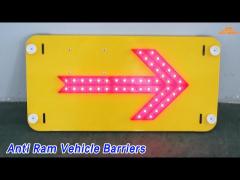 Flashing Anti Ram Vehicle Barriers Arrow LED Eye Catching For Guidance