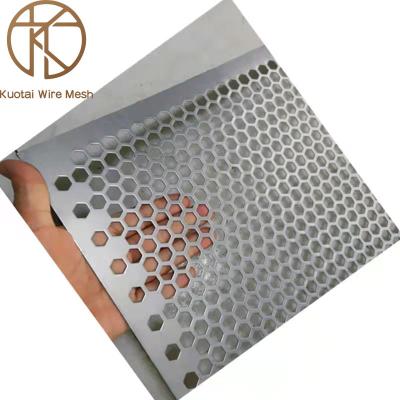 China Plain Weave Hex Hole Perforated Stainless Steel Aluminum Perforated Sheet Decorative Metal Fence Panels for sale