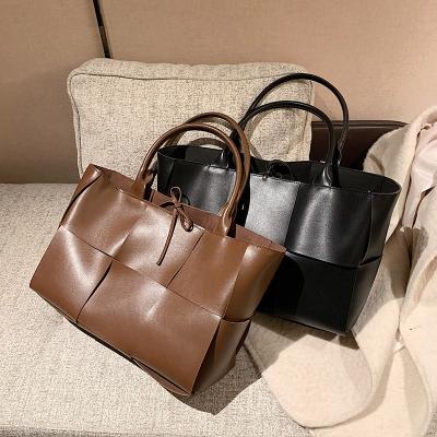 China High Capacity Weave PU Leather Shoulder Daily Handbag Women's Large Tote Designer Tote Handbags Women for sale