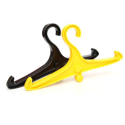 China POM Scuba BCD Scuba Hanger with Regulator 1st DIN Step Thread Scuba Accessory for Scuba BCD Hosees for sale