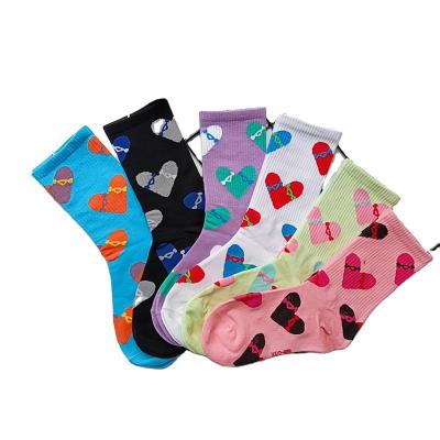 China Wholesale Custom Heart Pattern Fashion Sporty Sports Socks Colorful Cotton Socks for sale