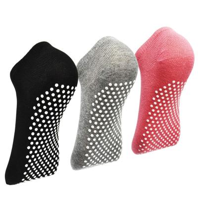 China Breathable Skid Non Slip Sticky Grippers Sock Pilates Ballet Barre Women Yoga Sticky Socks For for sale