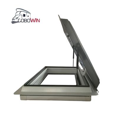 China Soft Exterior UV Resistant Custom Appearance 500*500MM Aluminum Alloy Motorhome Insulated Glass Campervan Roof Window Caravan Skylight rv for sale