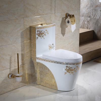 China Modern gouden toilet met klassieke vorm uit één stuk 3L 6L Dual Flush Te koop