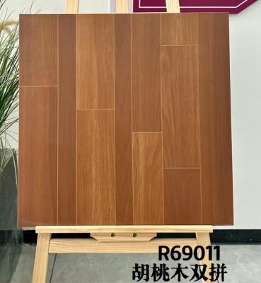 China 600x600mm rutschfeste AAA Retro Keramikfliesen aus Holz für Speisesaal Braun zu verkaufen