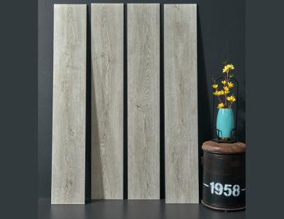 China la porcelana de madera 4Pcs de los 25x150cm teja los materiales de construcción esmaltados pulió 9.5m m en venta