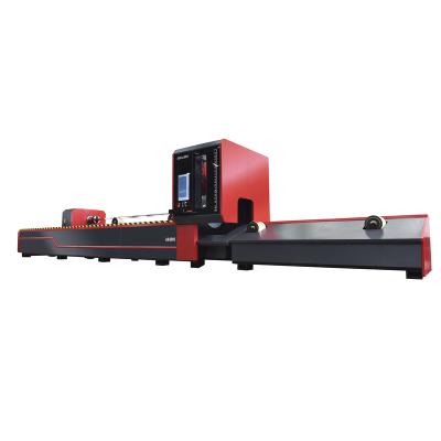 China Long Life 1500 Watt Max Laser Source Metallic Materials Water Cooled Tube Fiber Laser Cutting With Rotary Chuck for sale