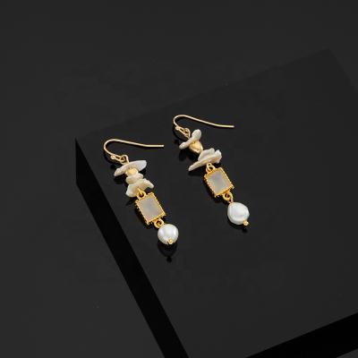 China CLASSIC 18k Gold Earrings For Women, Cultured Freshwater Baroque Pearl Dangle Drop Earring For Women Girl for sale