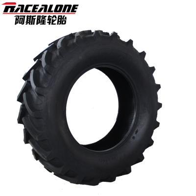 China Radial Tractors Farm Tractor Tire 13.6-28 , 13.6r28 And 340/85R28 Agricultural Tractor Tubeless Tire for sale