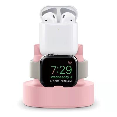 China Silicone 3 in 1 Earphone Watch and Phone Silicone Holder Charging Desk for Apple Watch Airpods Iphone for sale