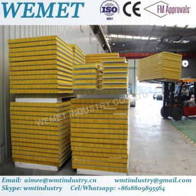 China 500-1000mm glass wool fire proof insulated wall and roof panel for steel warehouse for sale