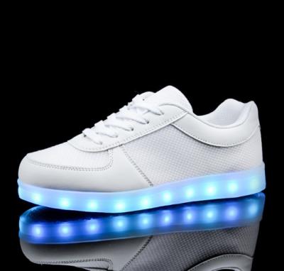 China DIY Rechargeable LED Light Up Sneakers Photo Showing Message Displaying for sale