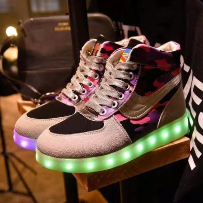 China Fashional LED Light Up Sneakers App Control Self - Editing Words Non - Slip for sale