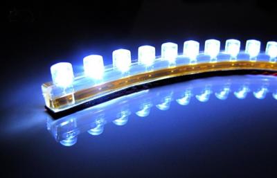 China De warme witte Koele witte Auto leidde Strooklichten 24 leds/m, 120 graadstralingshoek Te koop