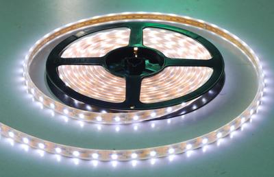 China Führte weißes SMD5630 LED Streifen-Band 60leds/m 15000LM flexibler RGB der hohen Leistung Streifen zu verkaufen