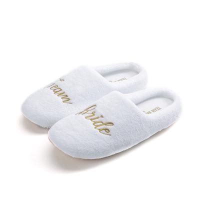 China Fashion Trend Hotel High Quality Hot Selling Home Slippers With Gold Fleece Thickened Disposable Wedding Slippers for sale