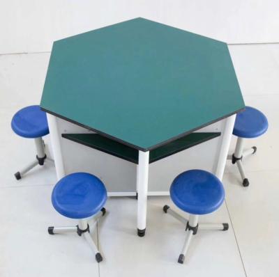 Chine Bureau hexagonal des prix de Tableau de mathématiques de mobilier scolaire de salle de classe bon marché de maths diplômée par CE à vendre