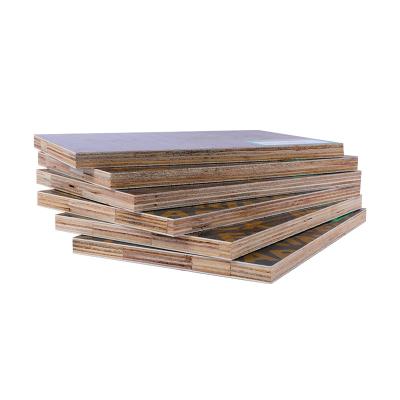 China Modern Wood 18Mm Film Faced Black Plywood Formwork Board For Construction for sale