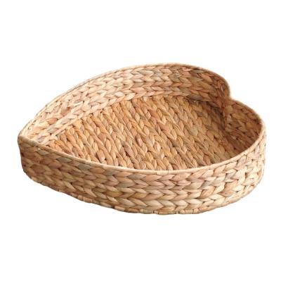 China Eco-friendly Handmade Weave Water Hyacinth Folding Decoration Storage Basket Tray Heart Shape for sale